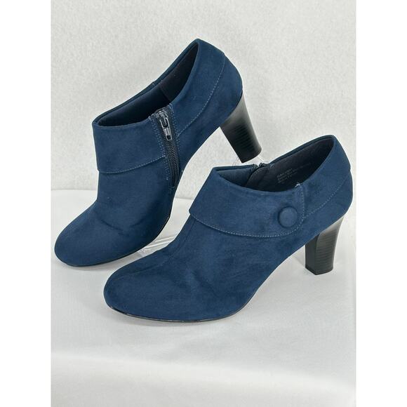 Amelia Grace Blue Vegan Suede Round Toe Heel Ankle Boots Size 9 - Picture 1 of 6